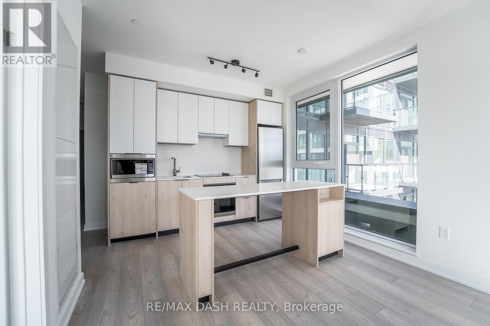 619 - 1007 The Queensway Avenue, Toronto (Islington-City Centre West), Ontario  M8Z 0H4 - Photo 12 - W12934494