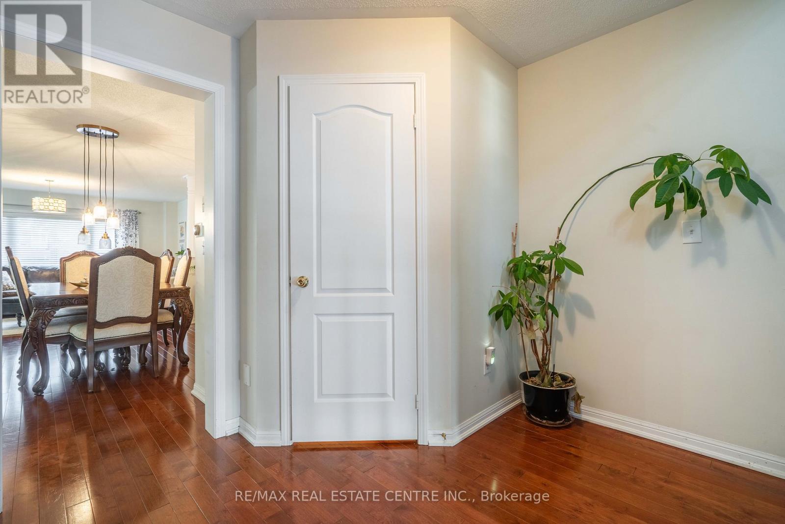 673 Armstrong Boulevard, Milton, Ontario  L9T 0H4 - Photo 4 - W12934498