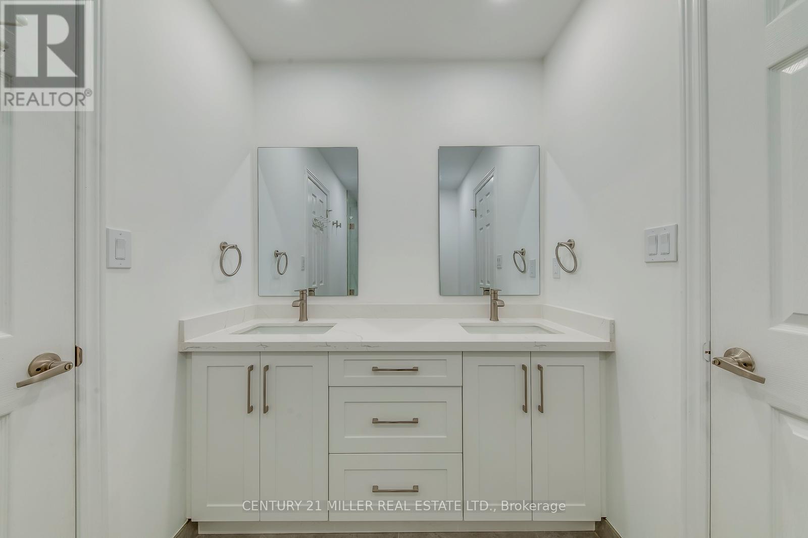 4645 Ethel Road, Burlington, Ontario  L7M 0E4 - Photo 32 - W12934502