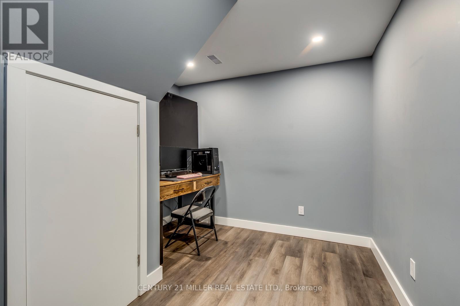 4645 Ethel Road, Burlington, Ontario  L7M 0E4 - Photo 44 - W12934502