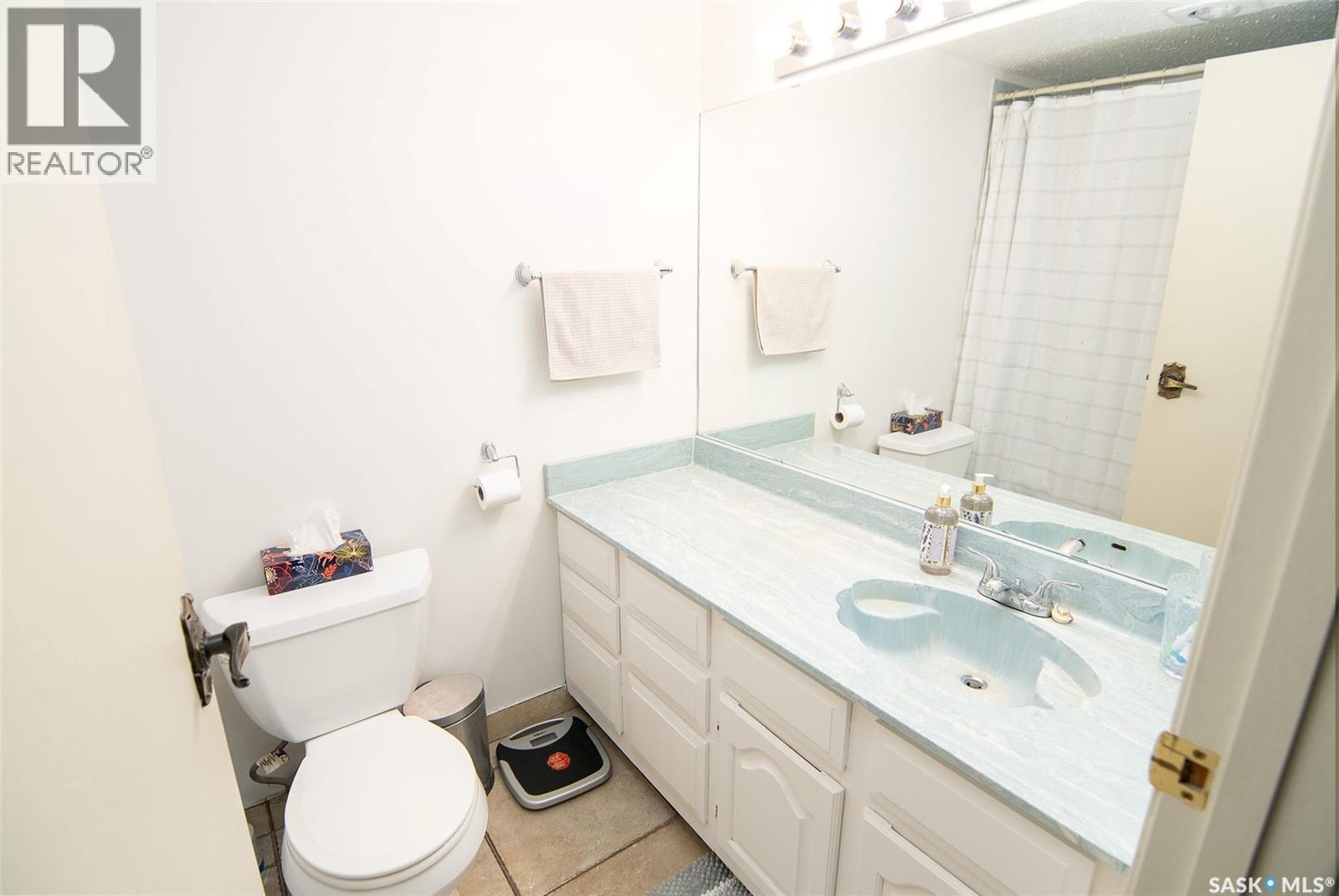 202 699 28th Street W, Prince Albert, Saskatchewan  S6V 5E6 - Photo 21 - SK031552