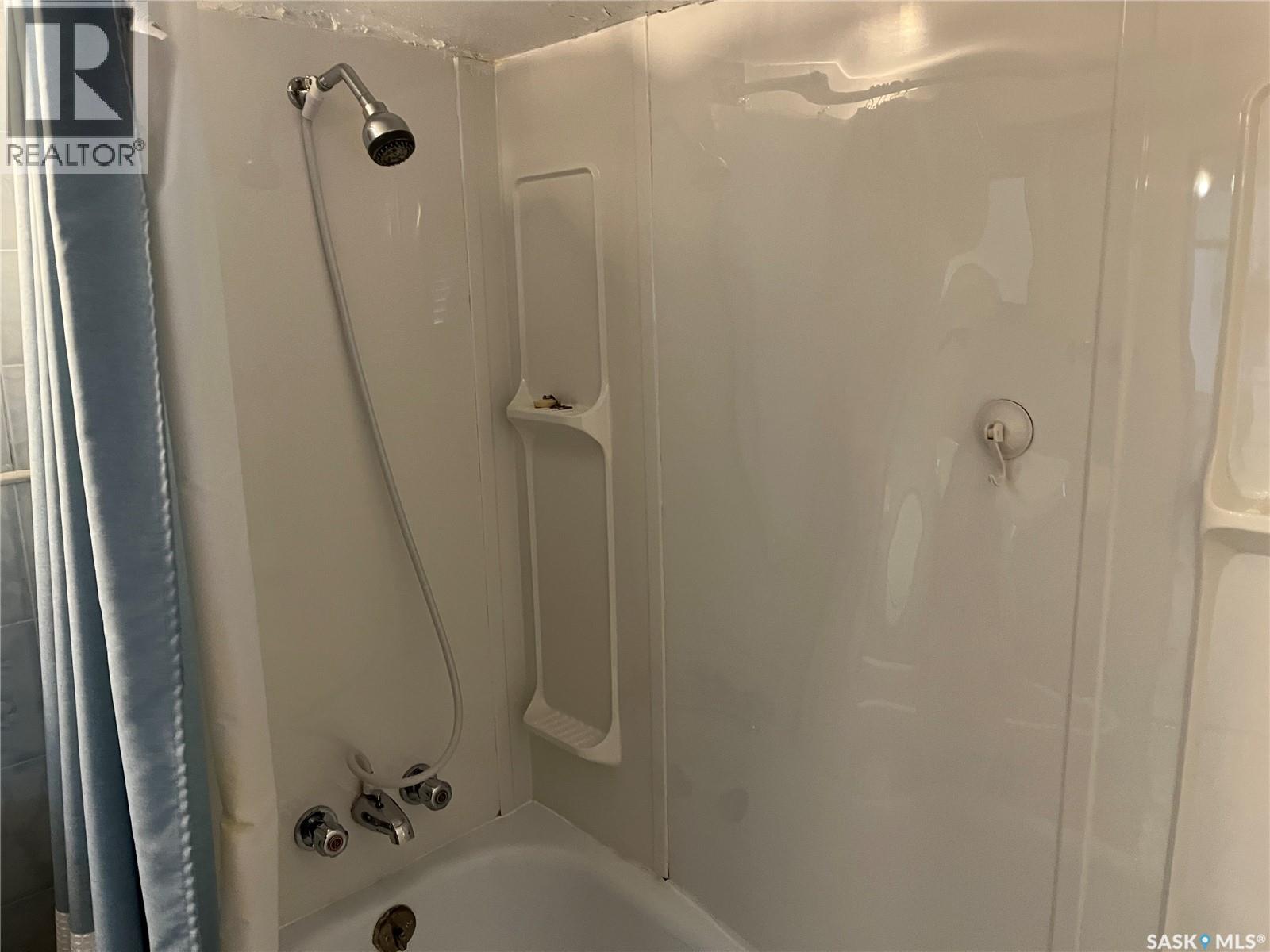 101 1st Street E, Lafleche, Saskatchewan  S0H 2K0 - Photo 12 - SK031539