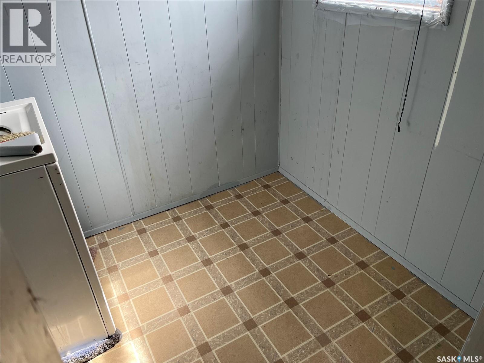 101 1st Street E, Lafleche, Saskatchewan  S0H 2K0 - Photo 14 - SK031539