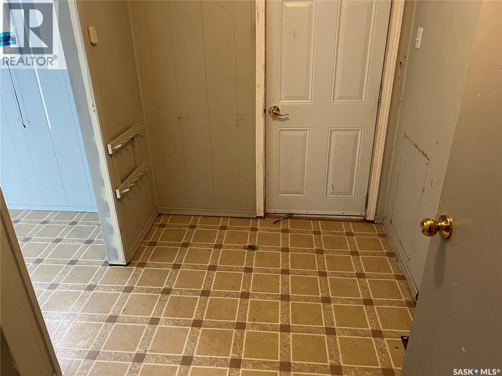 101 1st Street E, Lafleche, Saskatchewan  S0H 2K0 - Photo 20 - SK031539