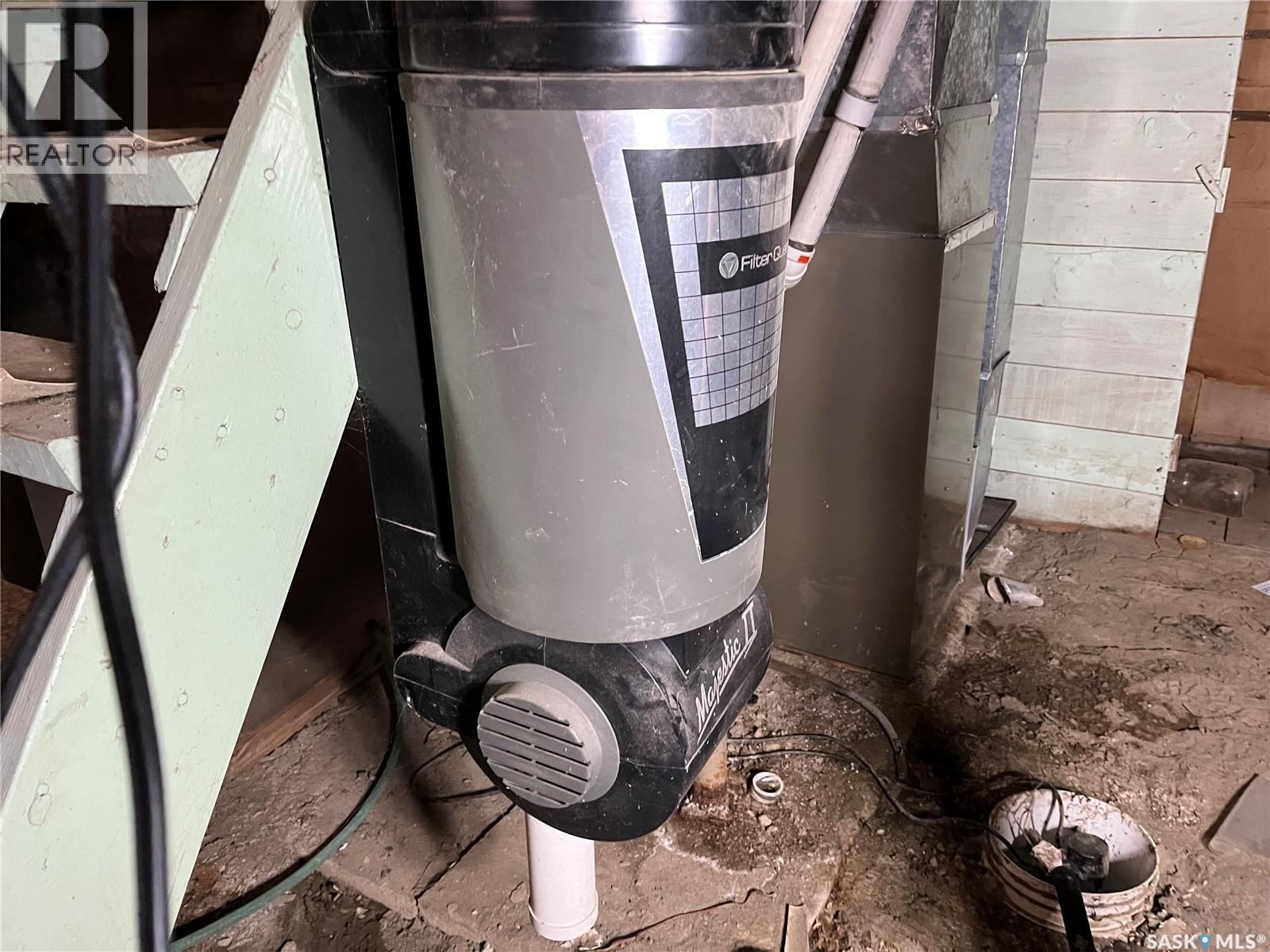 101 1st Street E, Lafleche, Saskatchewan  S0H 2K0 - Photo 28 - SK031539