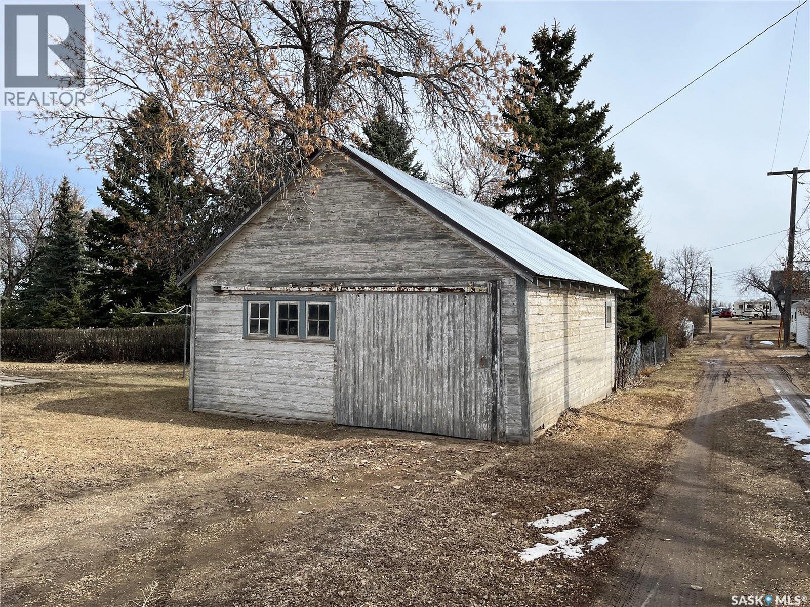 101 1st Street E, Lafleche, Saskatchewan  S0H 2K0 - Photo 31 - SK031539