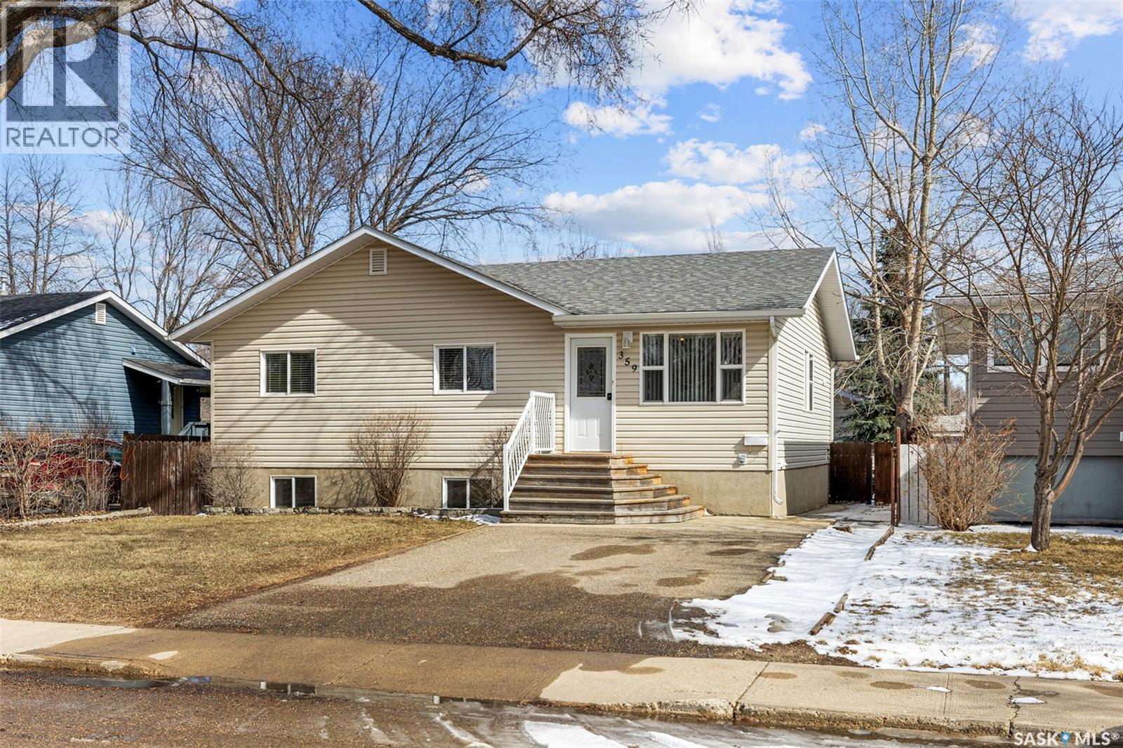 359 4th AVENUE SE, swift current, Saskatchewan