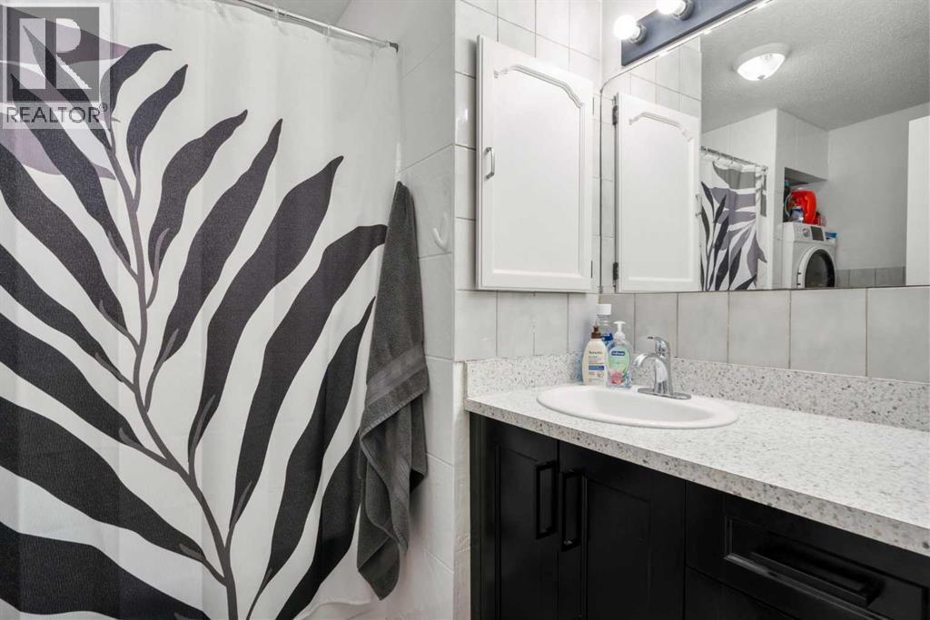 2124a 52 Avenue Sw, Calgary, Alberta  T3E 1K3 - Photo 8 - A2293688