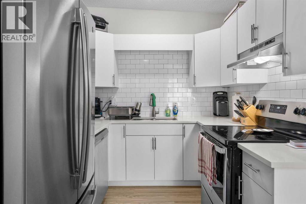 2124a 52 Avenue Sw, Calgary, Alberta  T3E 1K3 - Photo 6 - A2293688