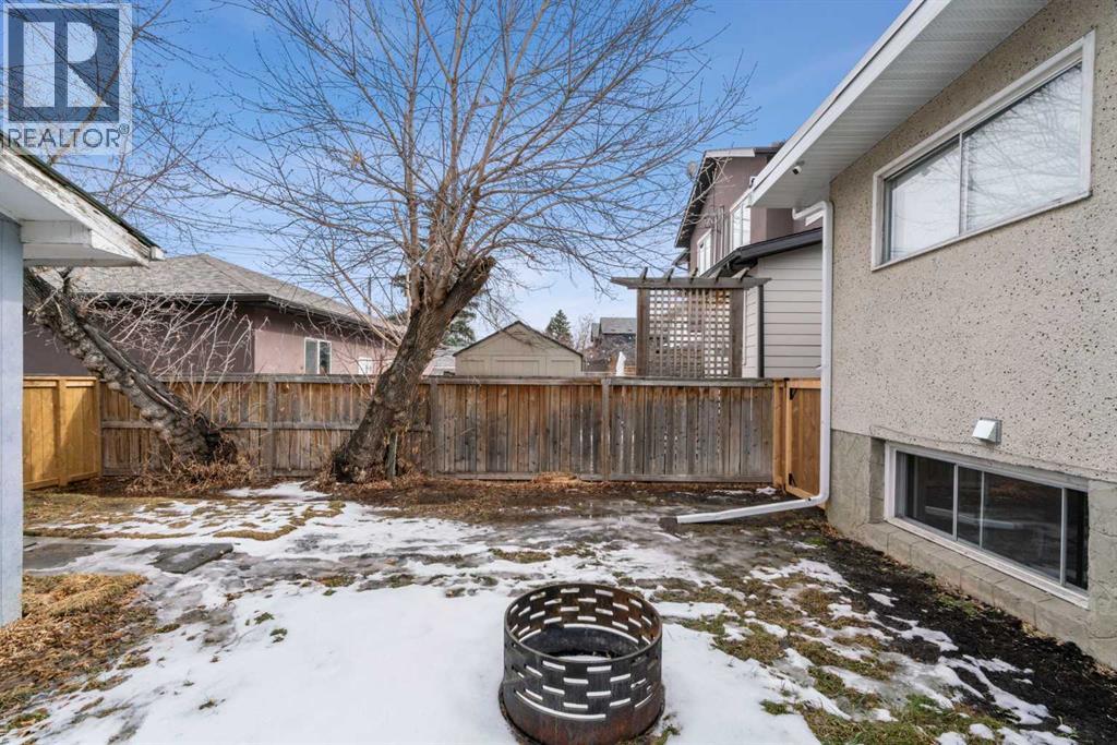 2124a 52 Avenue Sw, Calgary, Alberta  T3E 1K3 - Photo 32 - A2293688