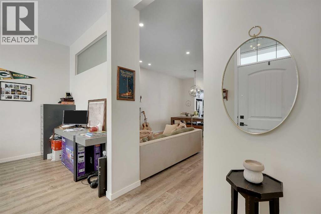 175 Magnolia Way Se, Calgary, Alberta  T3M 3M6 - Photo 7 - A2295566