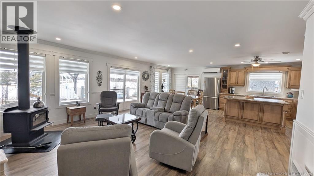 703 Rue Baspuits, Tracadie, New Brunswick  E1X 1A5 - Photo 3 - NB136039