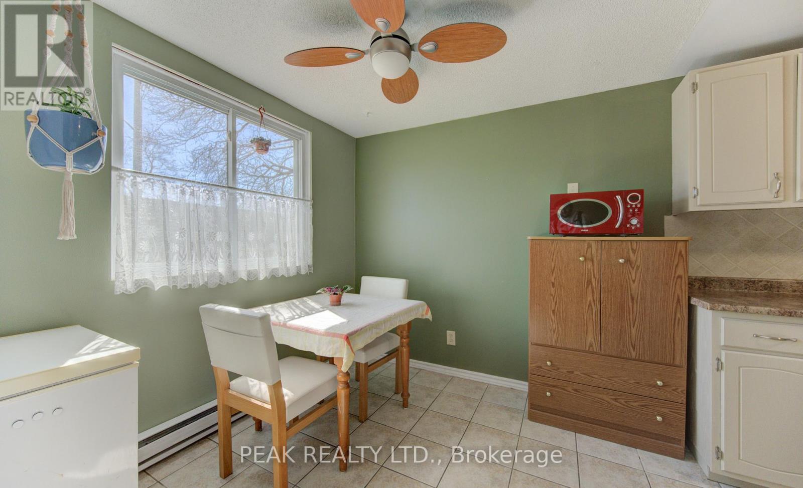 106 - 4 Avalon Place, Kitchener, Ontario  N2M 4N6 - Photo 14 - X12934342