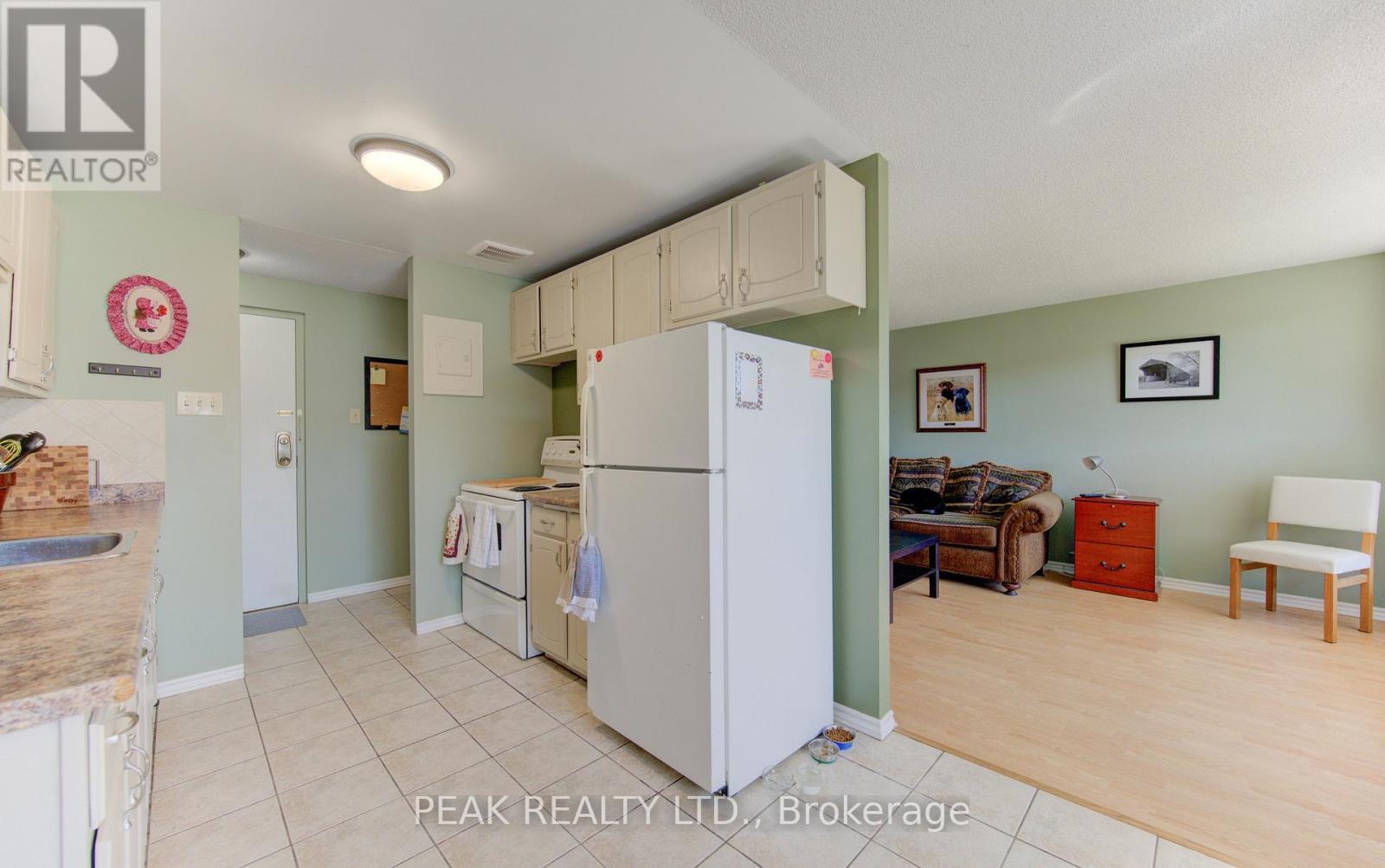 106 - 4 Avalon Place, Kitchener, Ontario  N2M 4N6 - Photo 16 - X12934342