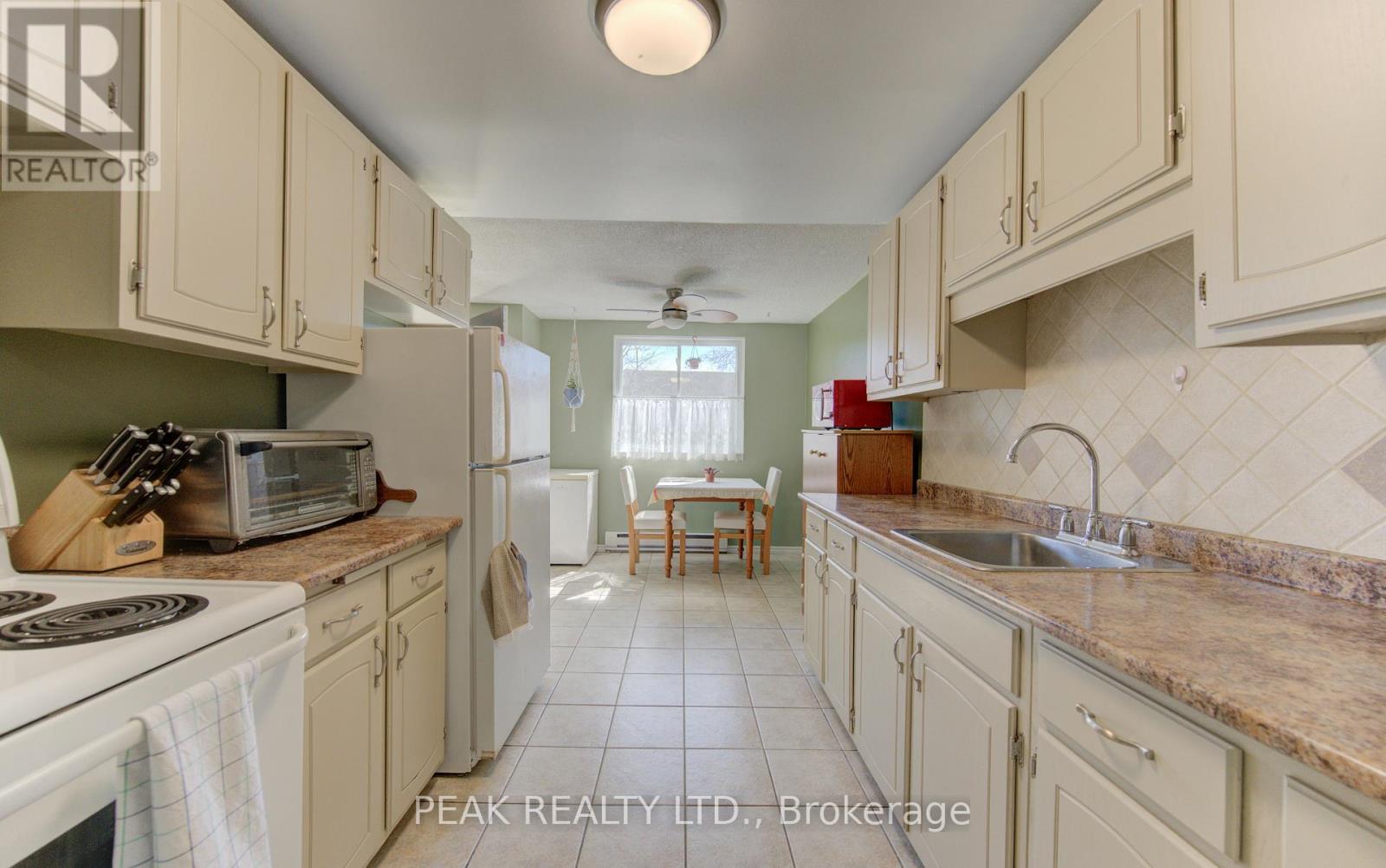 106 - 4 Avalon Place, Kitchener, Ontario  N2M 4N6 - Photo 17 - X12934342