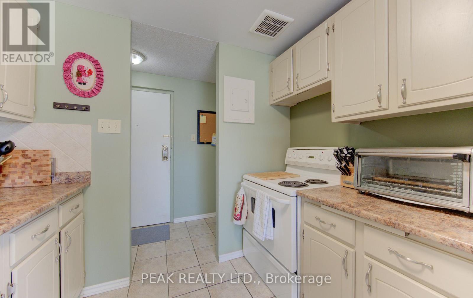 106 - 4 Avalon Place, Kitchener, Ontario  N2M 4N6 - Photo 19 - X12934342