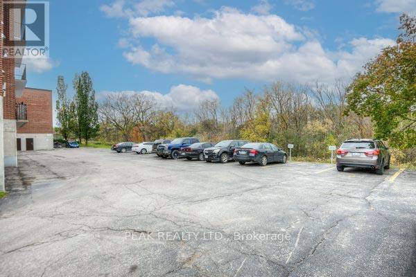 106 - 4 Avalon Place, Kitchener, Ontario  N2M 4N6 - Photo 5 - X12934342