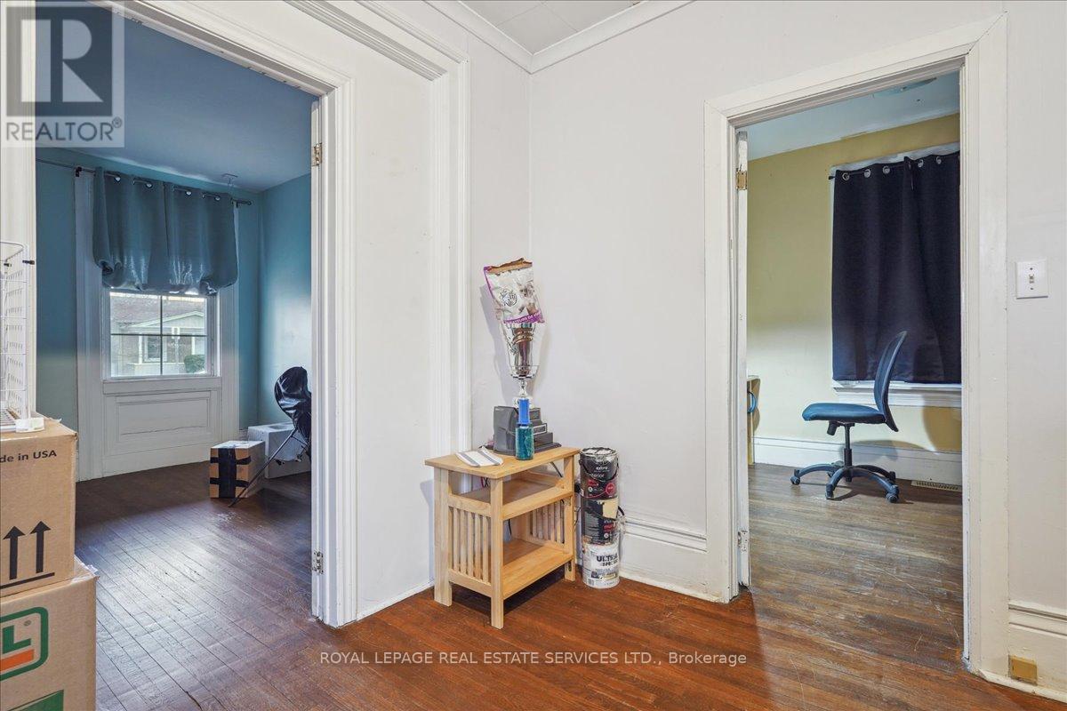 27 George Street, St. Catharines, Ontario  L2R 5N3 - Photo 11 - X12934372