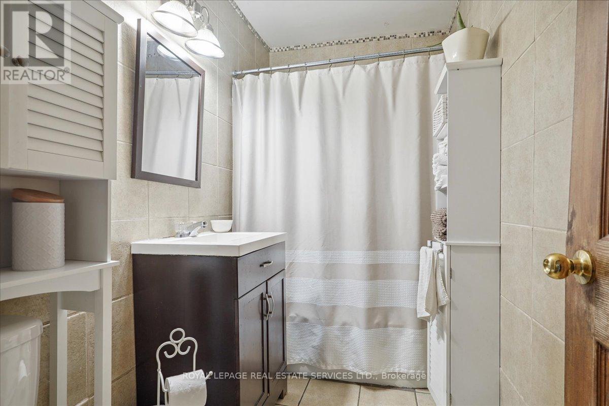 27 George Street, St. Catharines, Ontario  L2R 5N3 - Photo 8 - X12934372