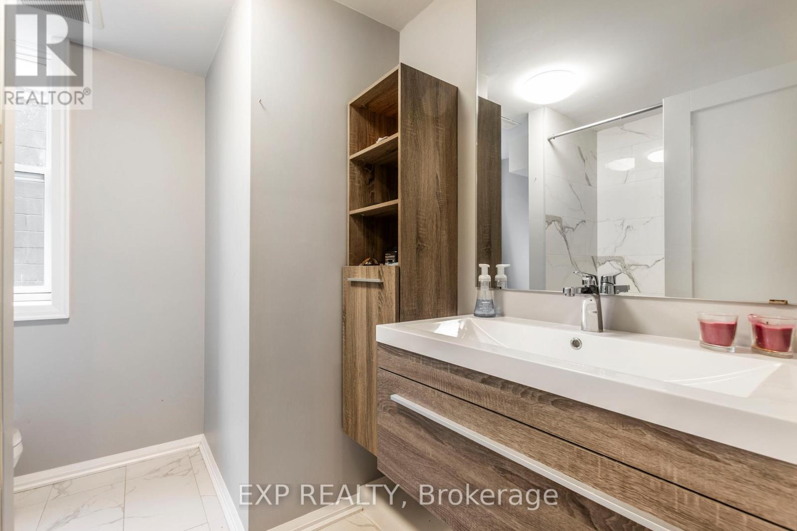 2 - 144 Wellington Street N, Hamilton (Landsdale), Ontario  L8R 1N3 - Photo 12 - X12934376