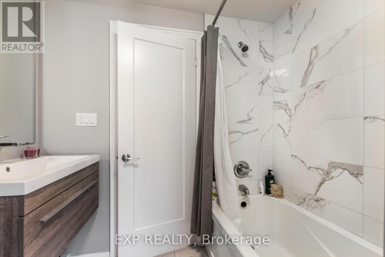 2 - 144 Wellington Street N, Hamilton (Landsdale), Ontario  L8R 1N3 - Photo 13 - X12934376