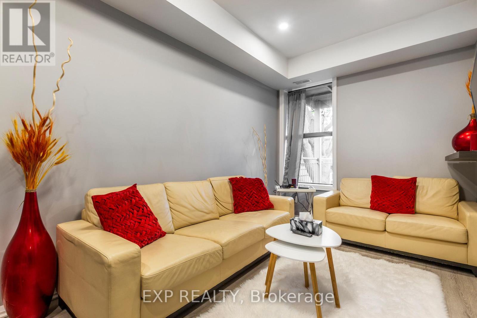 2 - 144 Wellington Street N, Hamilton (Landsdale), Ontario  L8R 1N3 - Photo 7 - X12934376