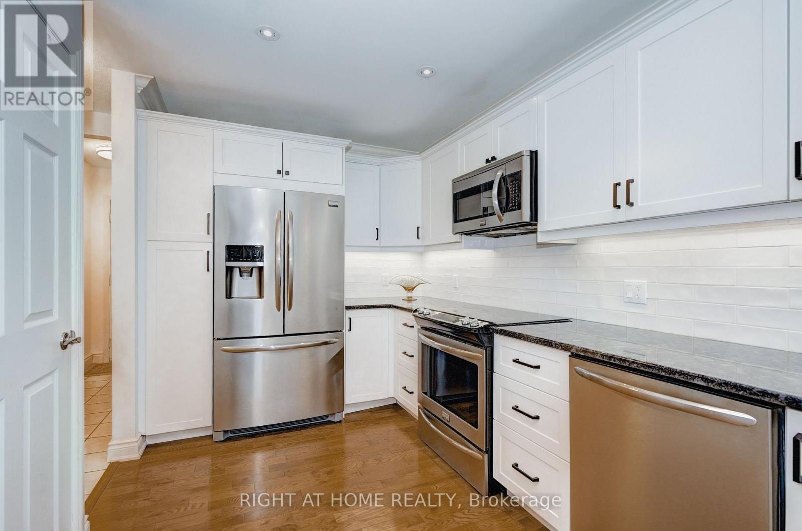 10 - 524 Beechwood Drive, Waterloo, Ontario  N2T 2G9 - Photo 19 - X12934384