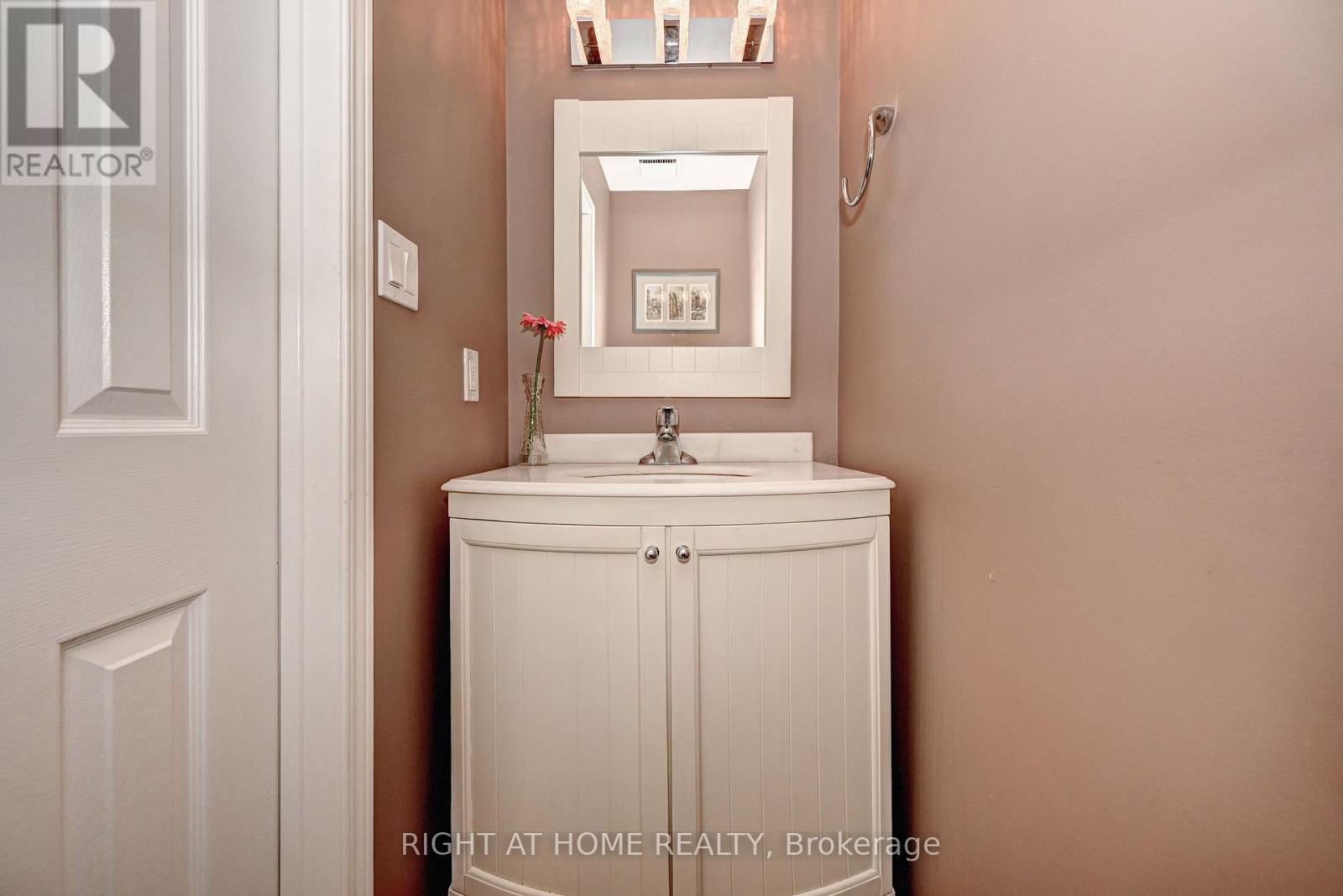 10 - 524 Beechwood Drive, Waterloo, Ontario  N2T 2G9 - Photo 20 - X12934384