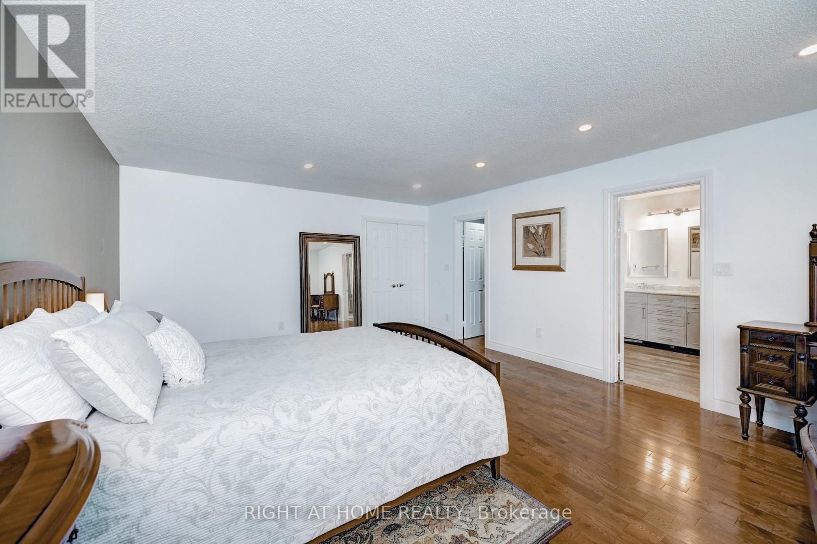 10 - 524 Beechwood Drive, Waterloo, Ontario  N2T 2G9 - Photo 22 - X12934384