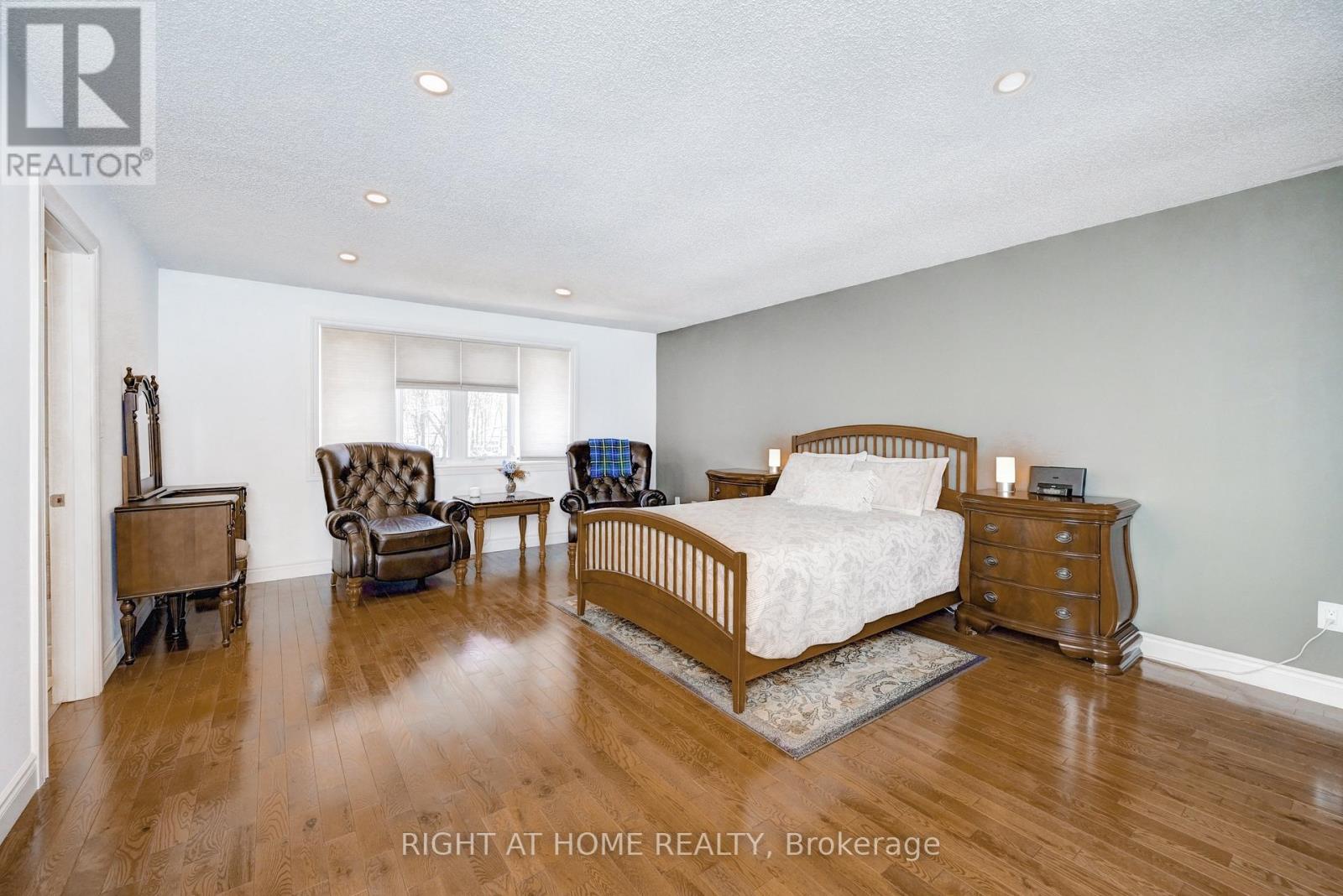 10 - 524 Beechwood Drive, Waterloo, Ontario  N2T 2G9 - Photo 23 - X12934384