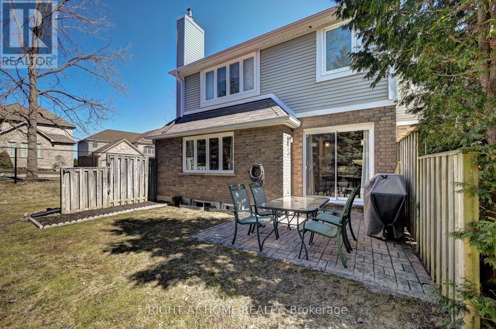 10 - 524 Beechwood Drive, Waterloo, Ontario  N2T 2G9 - Photo 48 - X12934384