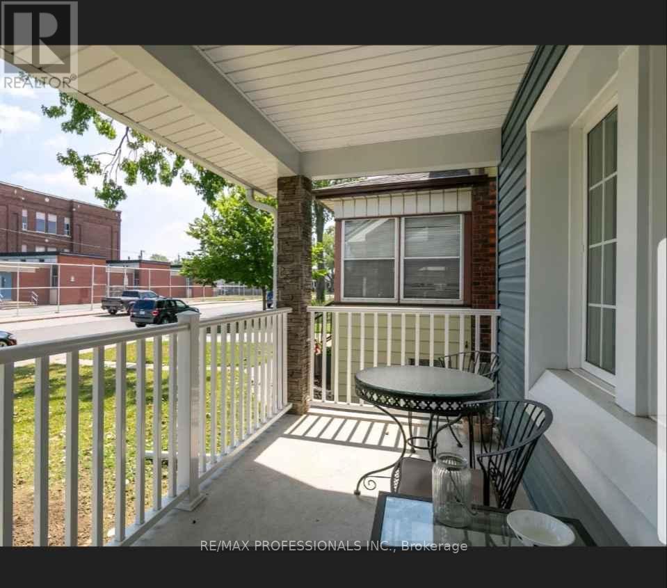 Main - 1371 Marentette S, Windsor, Ontario  N8X 4C9 - Photo 2 - X12934452