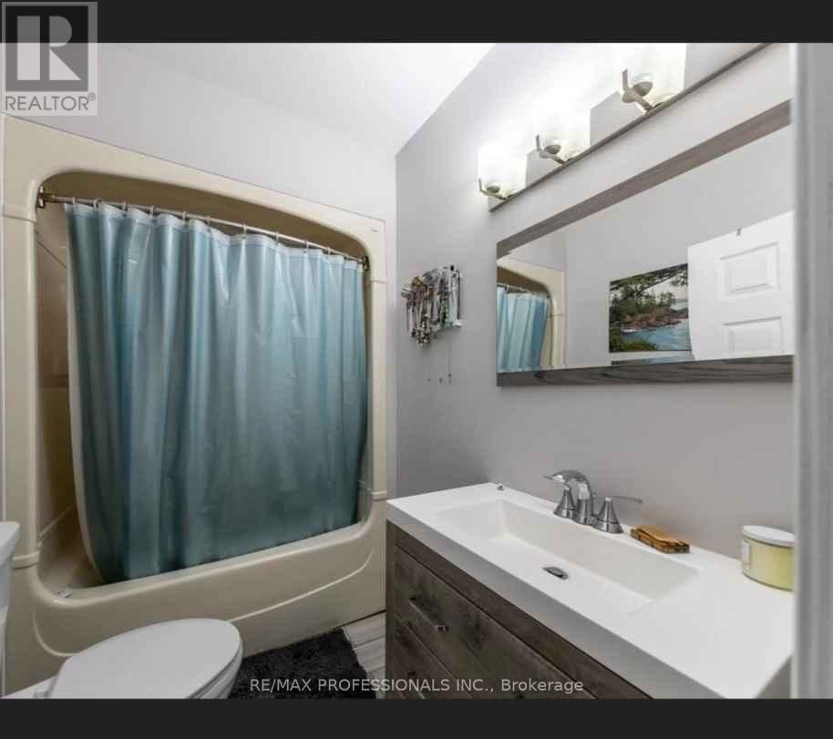 Main - 1371 Marentette S, Windsor, Ontario  N8X 4C9 - Photo 8 - X12934452