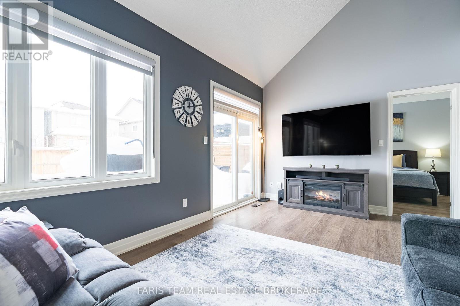 461 Greenwood Drive, Essa, Ontario  L3W 0R4 - Photo 16 - N12922604