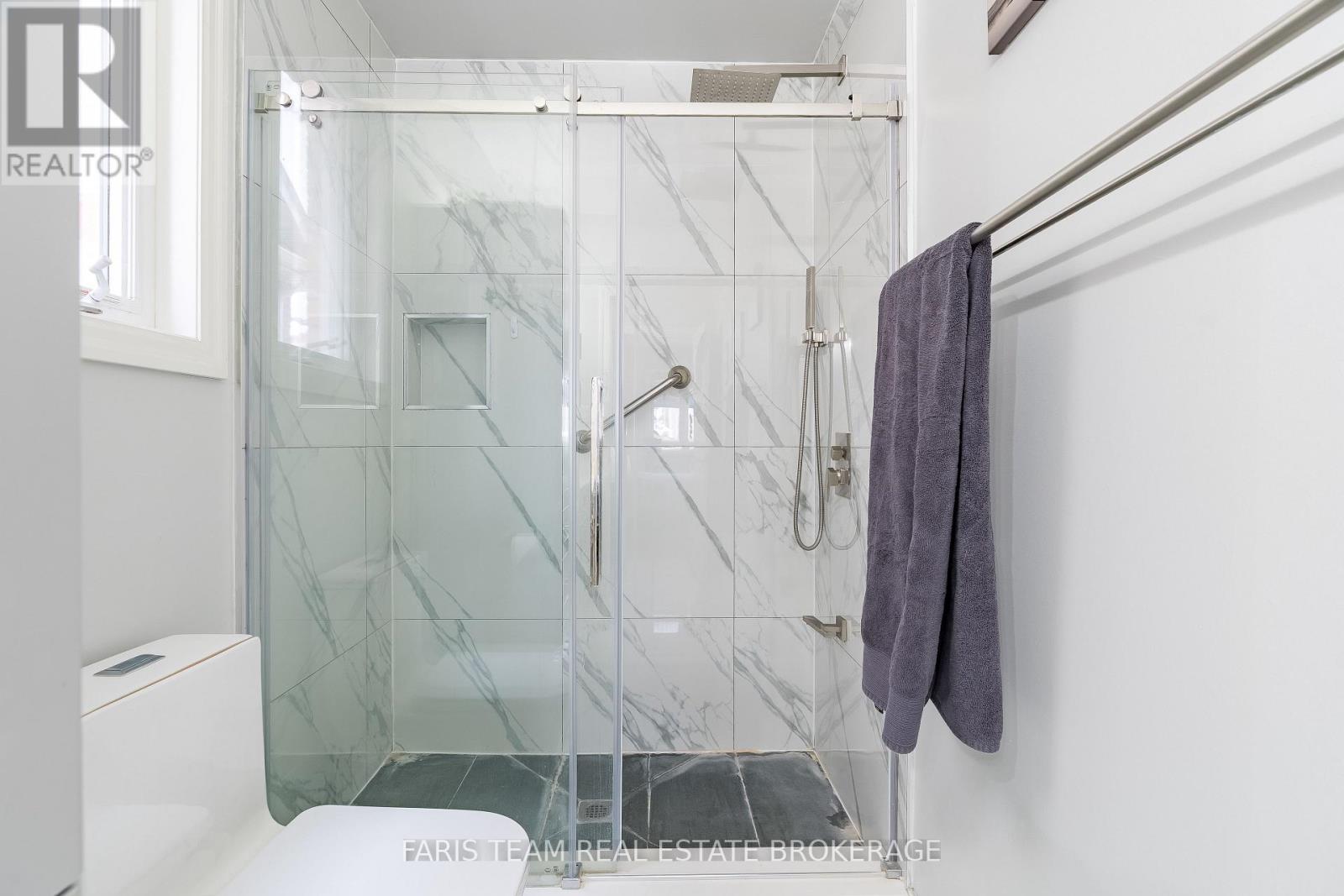 461 Greenwood Drive, Essa, Ontario  L3W 0R4 - Photo 20 - N12922604