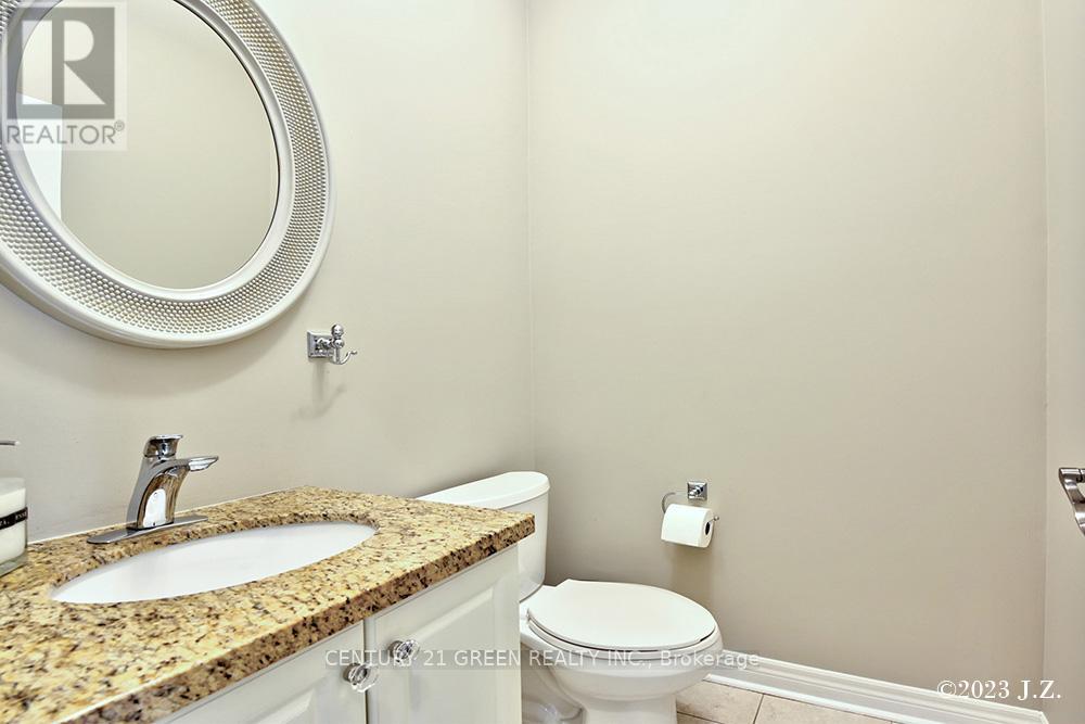 5384 Valhalla Crescent, Mississauga, Ontario  L5M 0K4 - Photo 7 - W12921340
