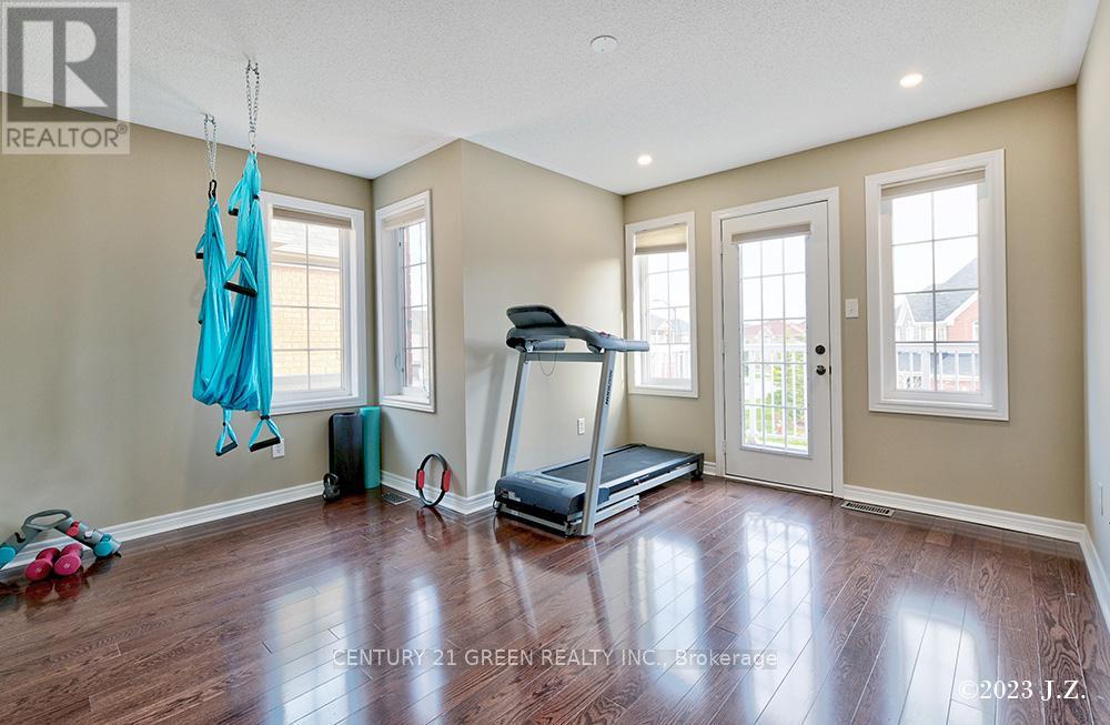 5384 Valhalla Crescent, Mississauga, Ontario  L5M 0K4 - Photo 9 - W12921340