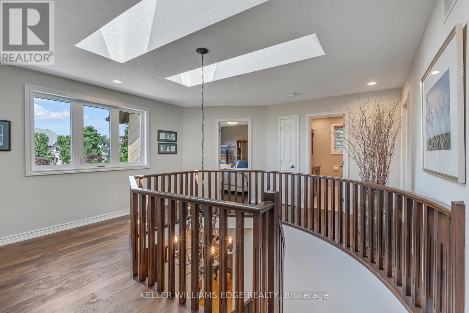 8 Lochside Drive, Hamilton, Ontario  L8E 5T6 - Photo 21 - X12442158