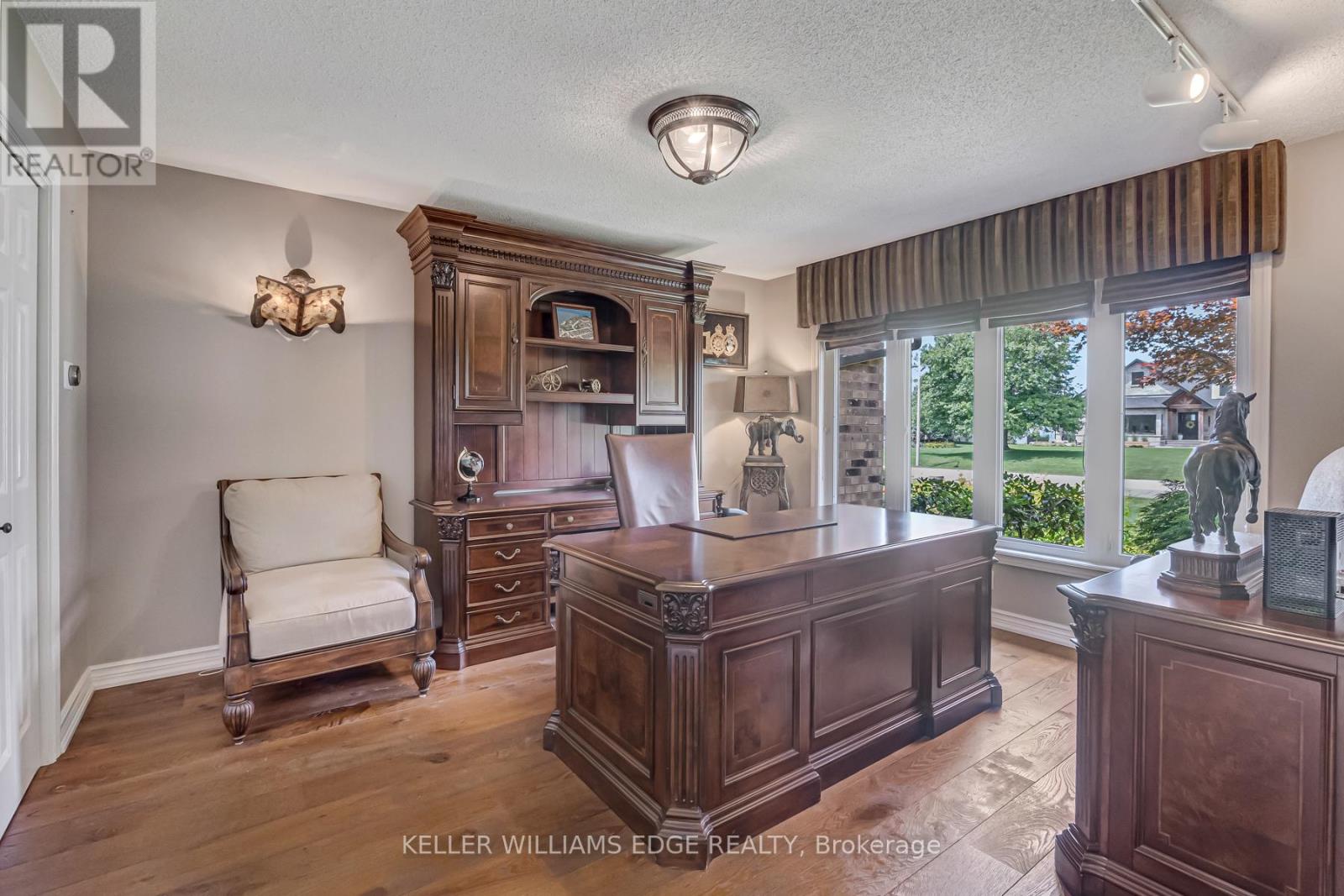 8 Lochside Drive, Hamilton, Ontario  L8E 5T6 - Photo 17 - X12442158