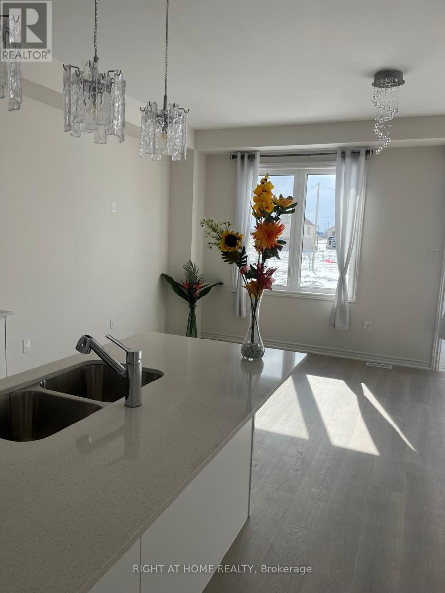 68 Sanderson Drive, Kawartha Lakes, Ontario  K9V 0S8 - Photo 15 - X12769522