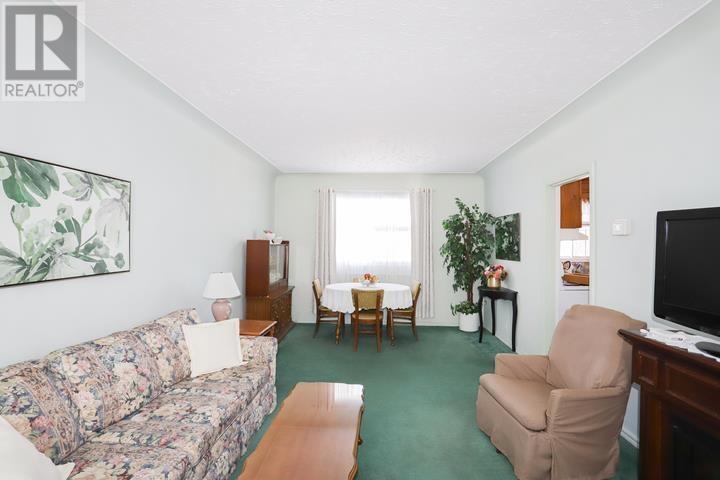 190 Lake St, Sault Ste. Marie, Ontario  P6A 4B1 - Photo 12 - SM260524