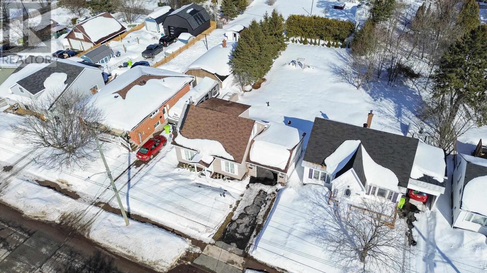 190 Lake St, Sault Ste. Marie, Ontario  P6A 4B1 - Photo 38 - SM260524