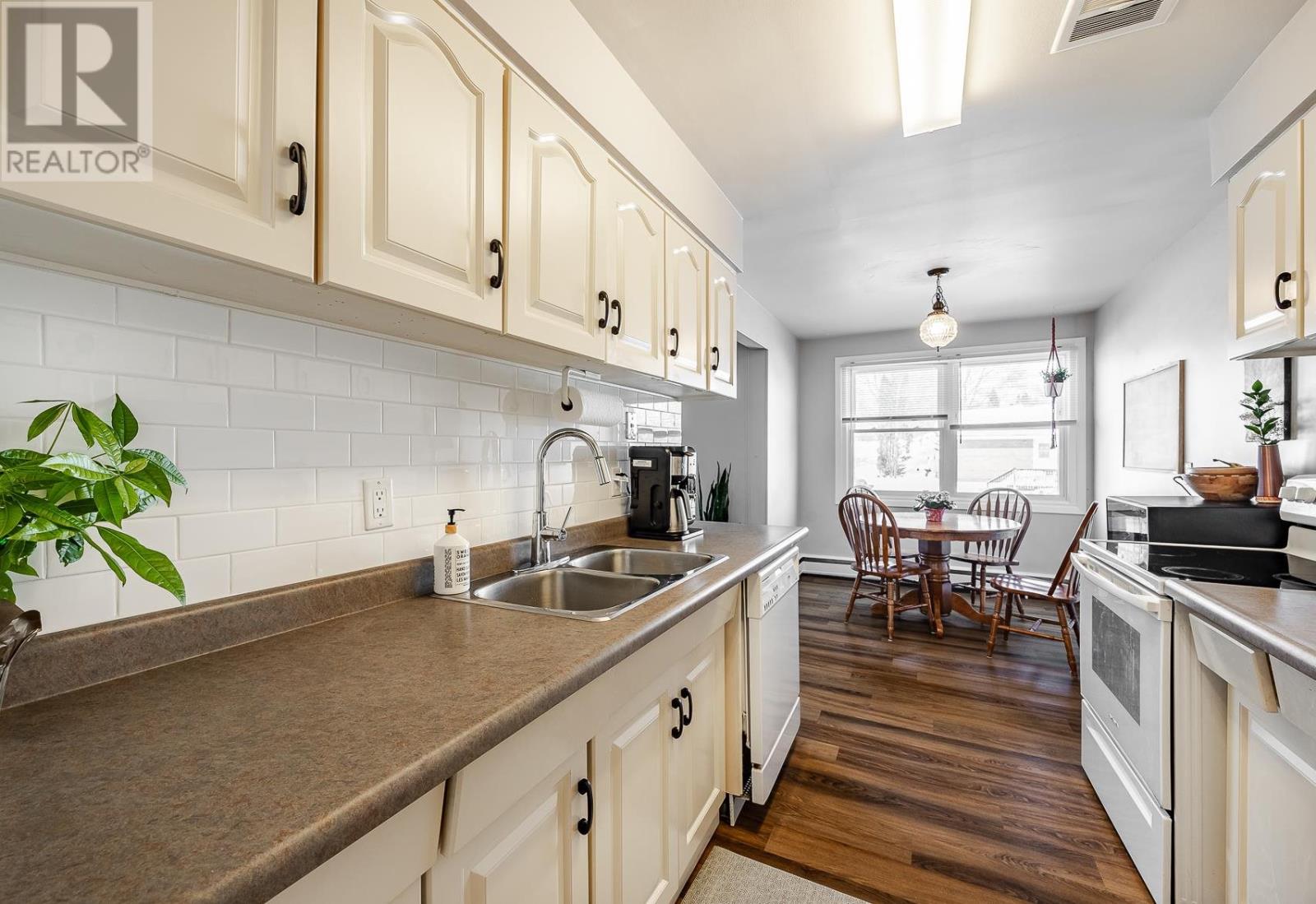 570 Macdonald Ave # 202, Sault Ste. Marie, Ontario  P6B 1J3 - Photo 10 - SM260534