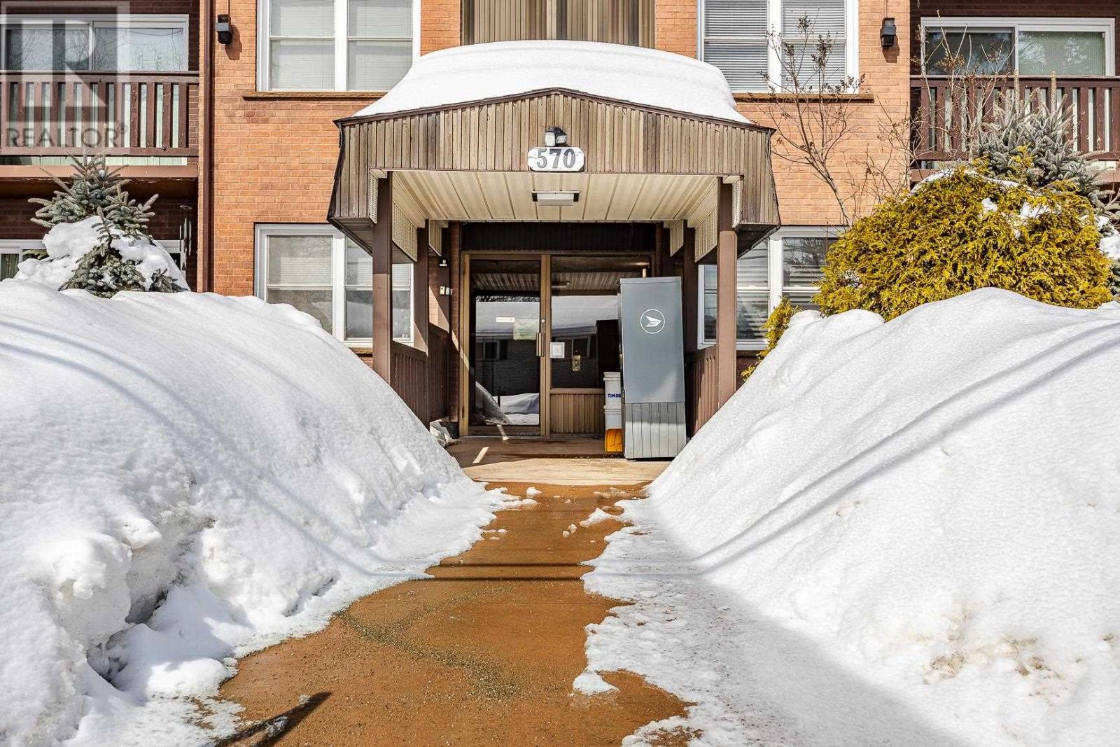 570 Macdonald Ave # 202, Sault Ste. Marie, Ontario  P6B 1J3 - Photo 3 - SM260534