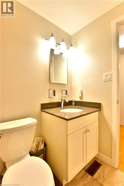 562 Forestwood Crescent, Burlington, Ontario  L7L 4K3 - Photo 22 - 40813267