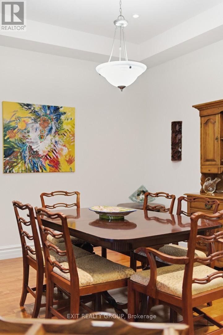 68 Maplehurst Crescent, Prince Edward County, Ontario  K0K 3L0 - Photo 14 - X12934690