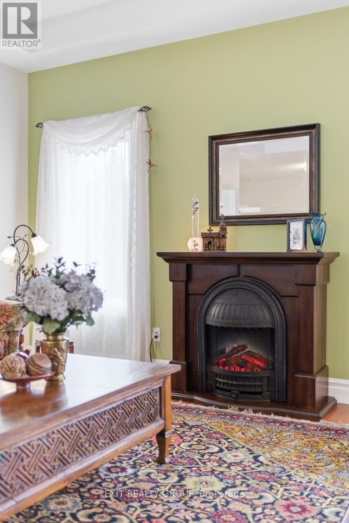 68 Maplehurst Crescent, Prince Edward County, Ontario  K0K 3L0 - Photo 16 - X12934690