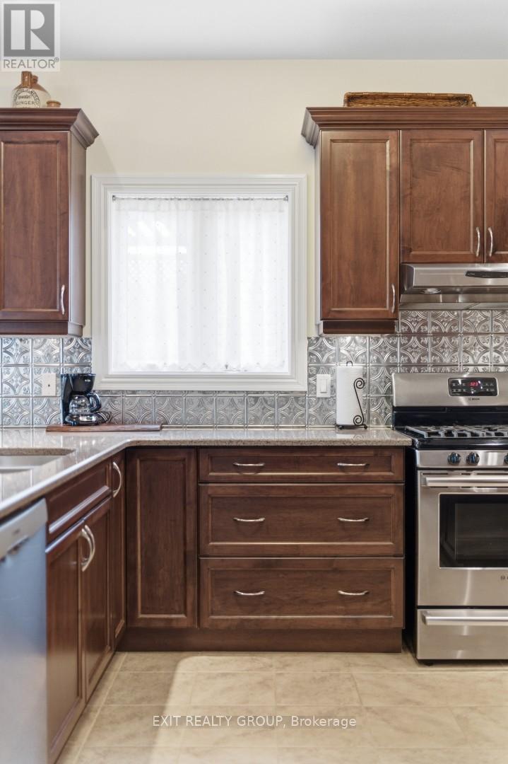 68 Maplehurst Crescent, Prince Edward County, Ontario  K0K 3L0 - Photo 19 - X12934690