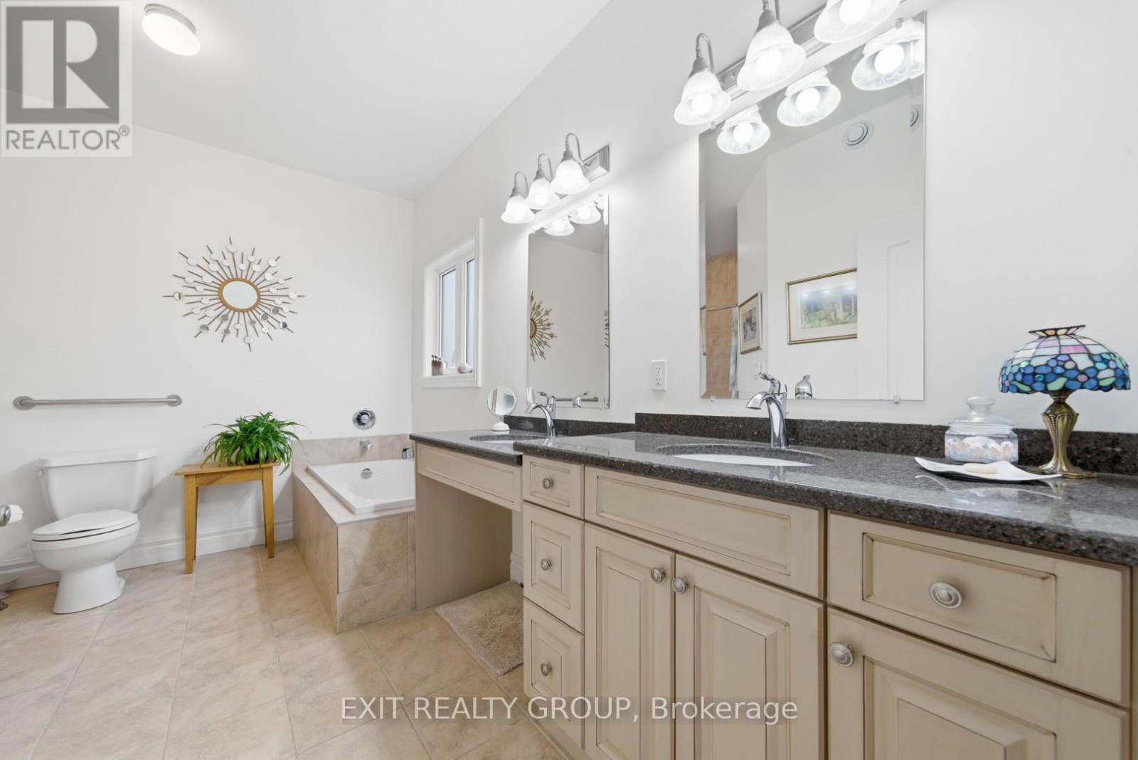 68 Maplehurst Crescent, Prince Edward County, Ontario  K0K 3L0 - Photo 31 - X12934690