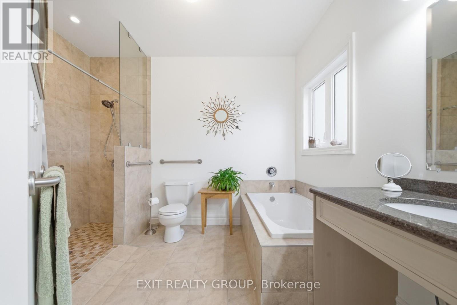 68 Maplehurst Crescent, Prince Edward County, Ontario  K0K 3L0 - Photo 33 - X12934690